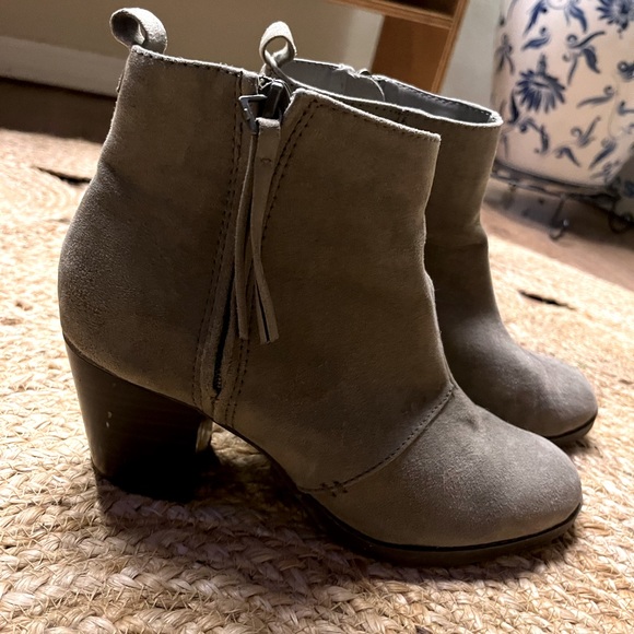 Women’s ankle boots - Picture 2 of 3
